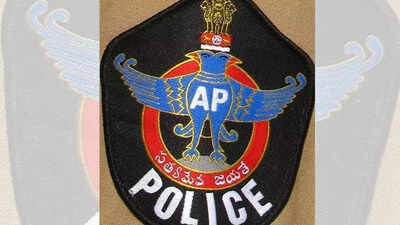 ‘Big fish’ bomb maker: Police say terror suspect was inspired by Zakir Naik; behind BJP office blast | India News ‘Big fish’ bomb maker: Police say terror suspect was inspired by Zakir Naik; behind BJP office blast | India News