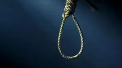 Man & wife die by suicide due to mistrust & fights, 3 kids orphaned | India News Man & wife die by suicide due to mistrust & fights, 3 kids orphaned | India News