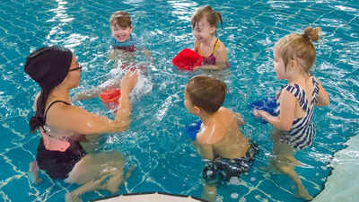 Harvard experts share 10 amazing benefits of swimming lessons for kids |