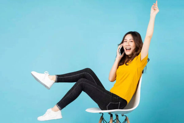 Are you intelligent, egocentric, or artistic? Here’s what your sitting posture reveals about you